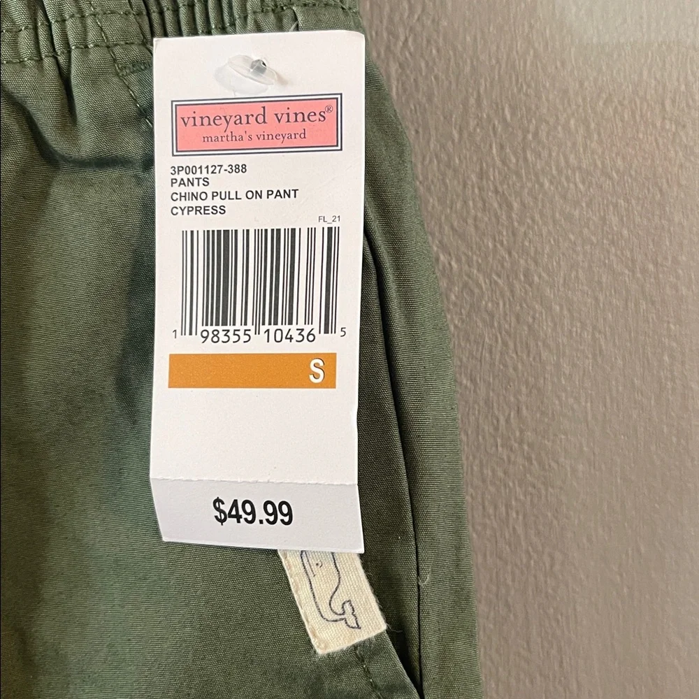 Vineyard Vines stylish olive